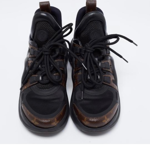 Louis Vuitton - Picture 4 of 7